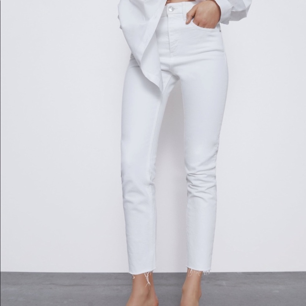 ZARA HR Ankle Length Slim Fitting white jeans